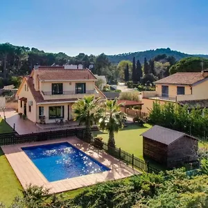 https://luxury-villa-near-the-sea.topcostabravahotels.com